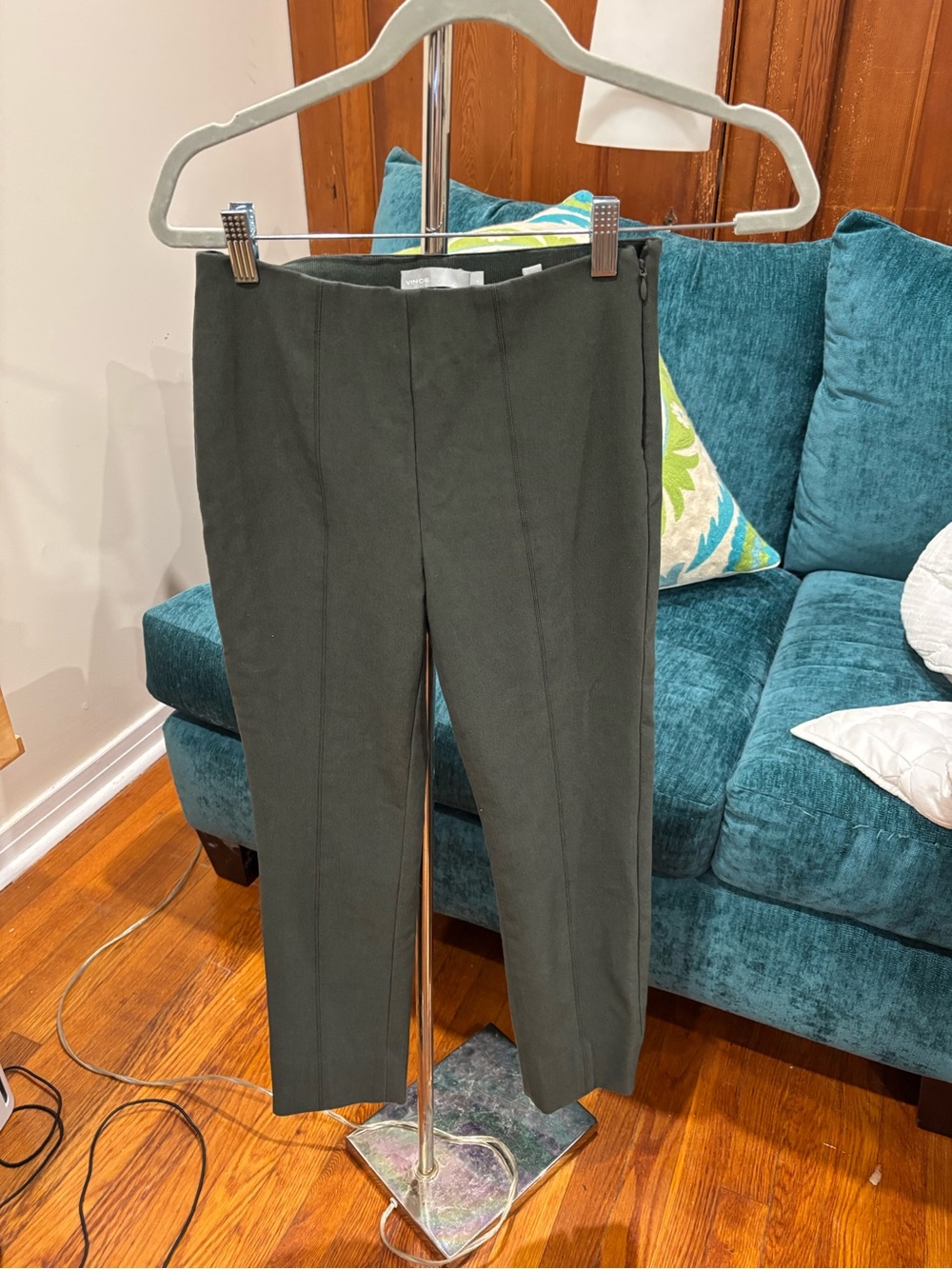 Vince Olive Cropped Tailored Ankle Pants